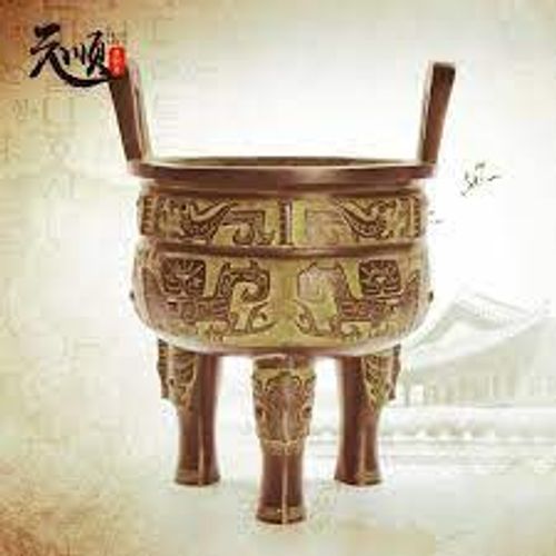 Tam phân đỉnh túc (三分鼎足)