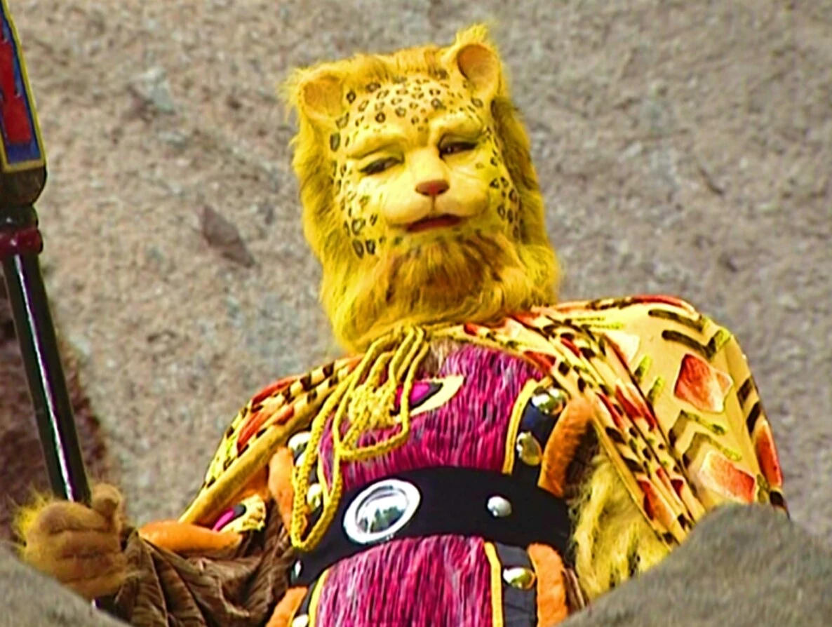 Nam Sơn ẩn báo (南山隐豹)